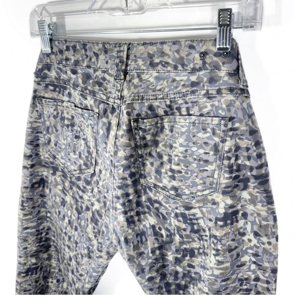 Cabi Camouflage Print Blue Gray Skinny Full Length Ankle Pants Size 4 - Picture 6 of 13